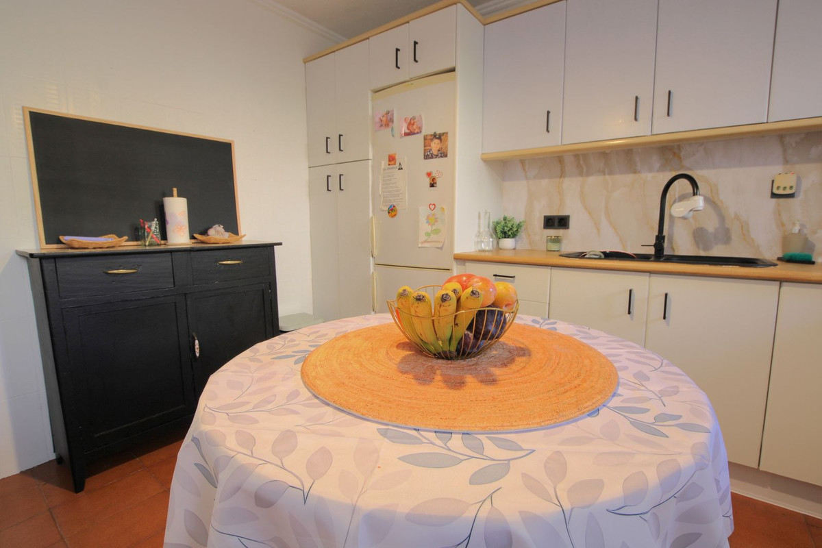 30e8099dd6fc5f538d027b6b7f6ddad5 - 9