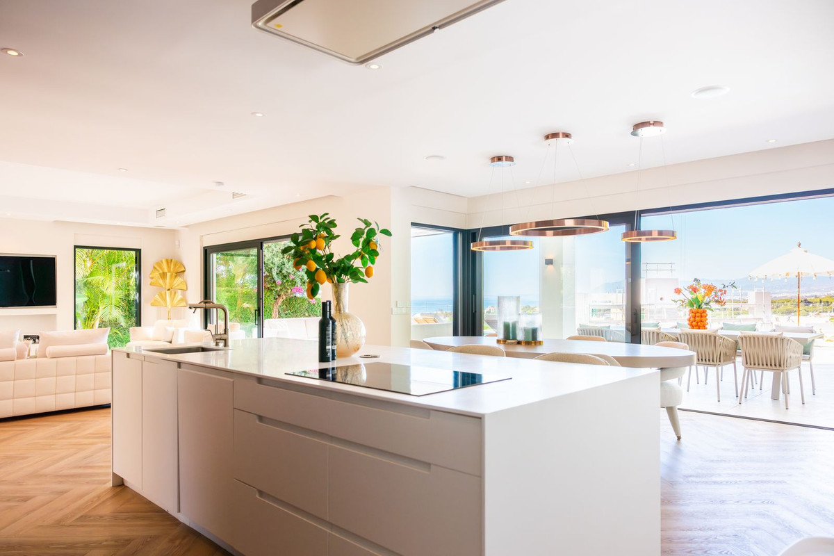 3156e11b1ee763b51999b51d3421d52e - 13