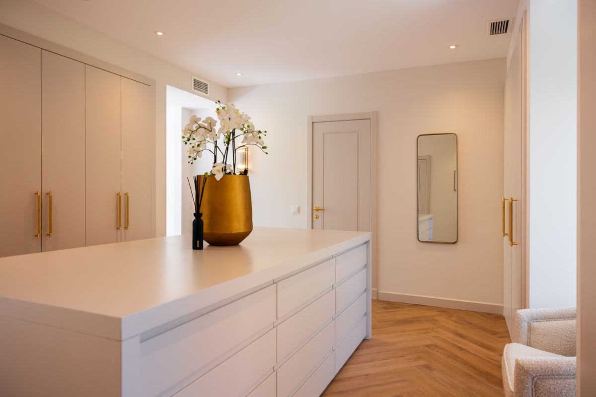 3156e11b1ee763b51999b51d3421d52e - 27