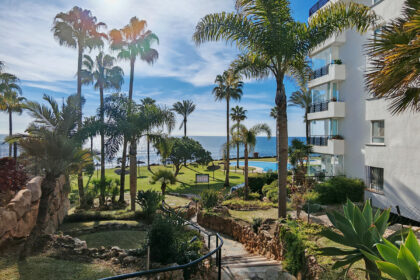 3167111943b9cba49cac01e714747ae9 - 20