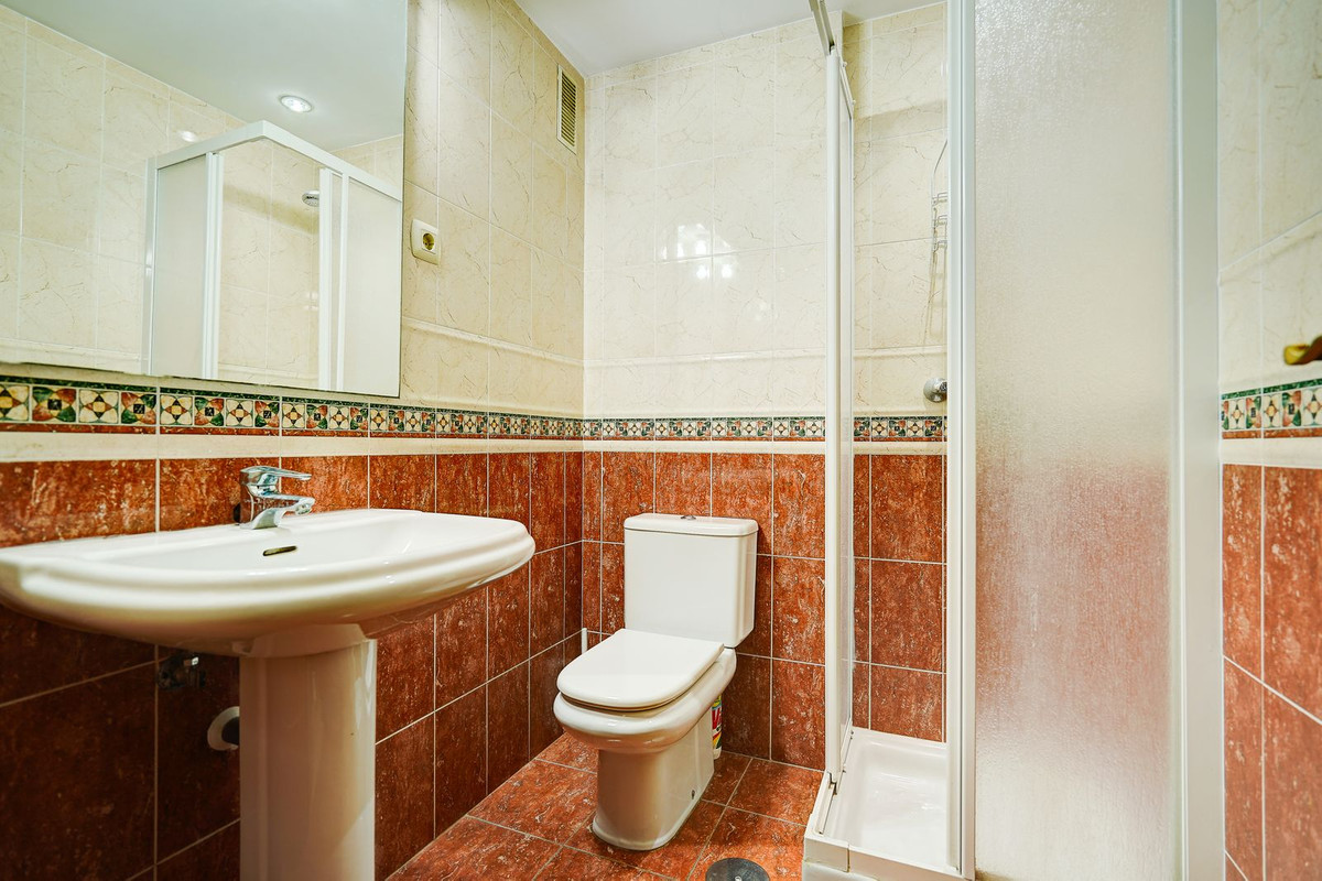 31695a39c7bc855a55478db4ae81dcca - 12