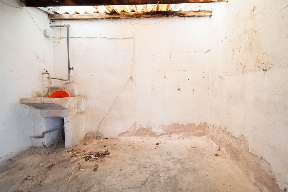 31ff27e3cda348d7e2bf0c401e92f9a8 - 17