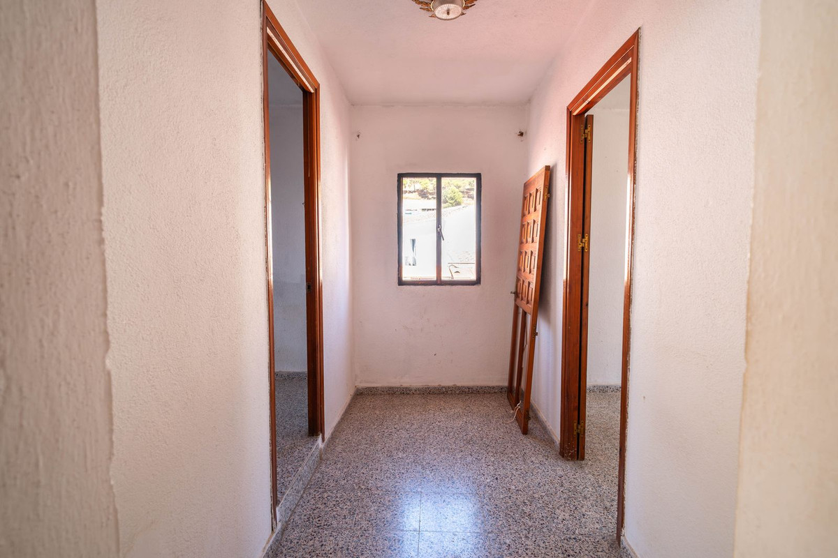 31ff27e3cda348d7e2bf0c401e92f9a8 - 23