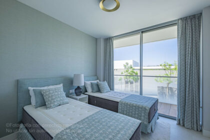 32d6a1e53360b3953d8a91ae9968c4dc - 12