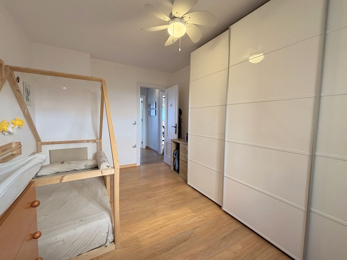 333065cae973fef5659847d5a9470905 - 19