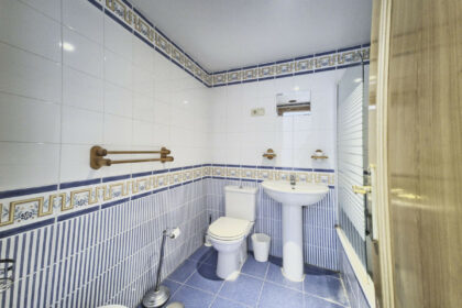 3353344fc63d4765dbd5292f432b6163 - 18