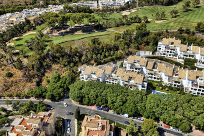 3353344fc63d4765dbd5292f432b6163 - 3