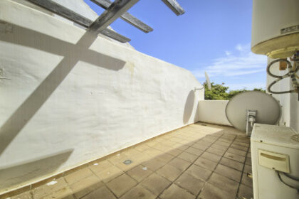 3353344fc63d4765dbd5292f432b6163 - 30