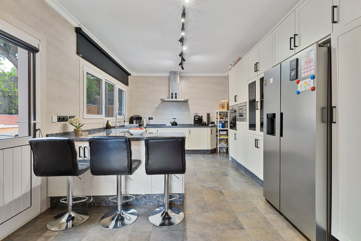 33d6638eb9a47a50940bd0dcfde0c53f - 13