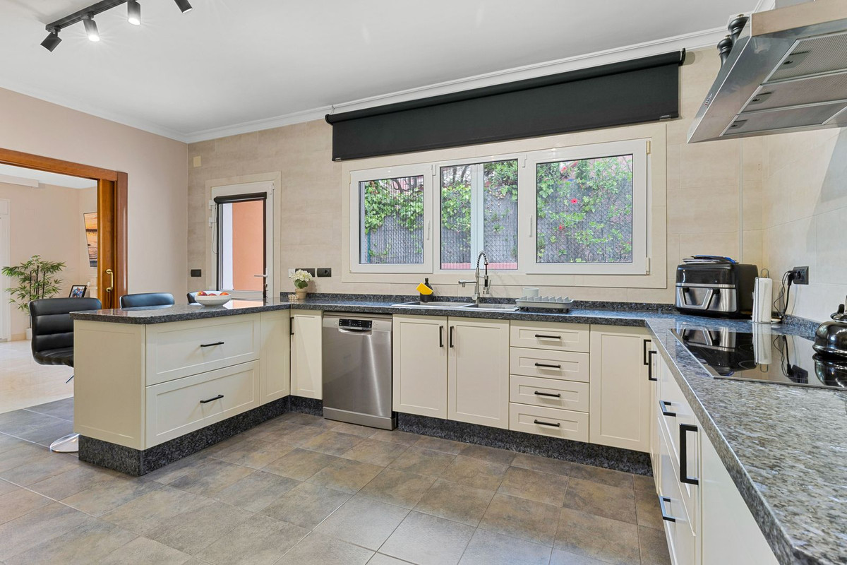 33d6638eb9a47a50940bd0dcfde0c53f - 14