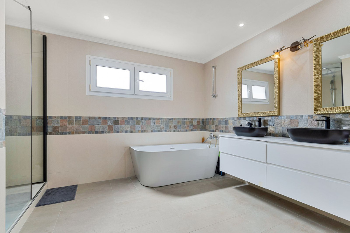 33d6638eb9a47a50940bd0dcfde0c53f - 22