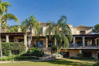 33d739a6537459cddfa71b7c4e7077c4 - 1