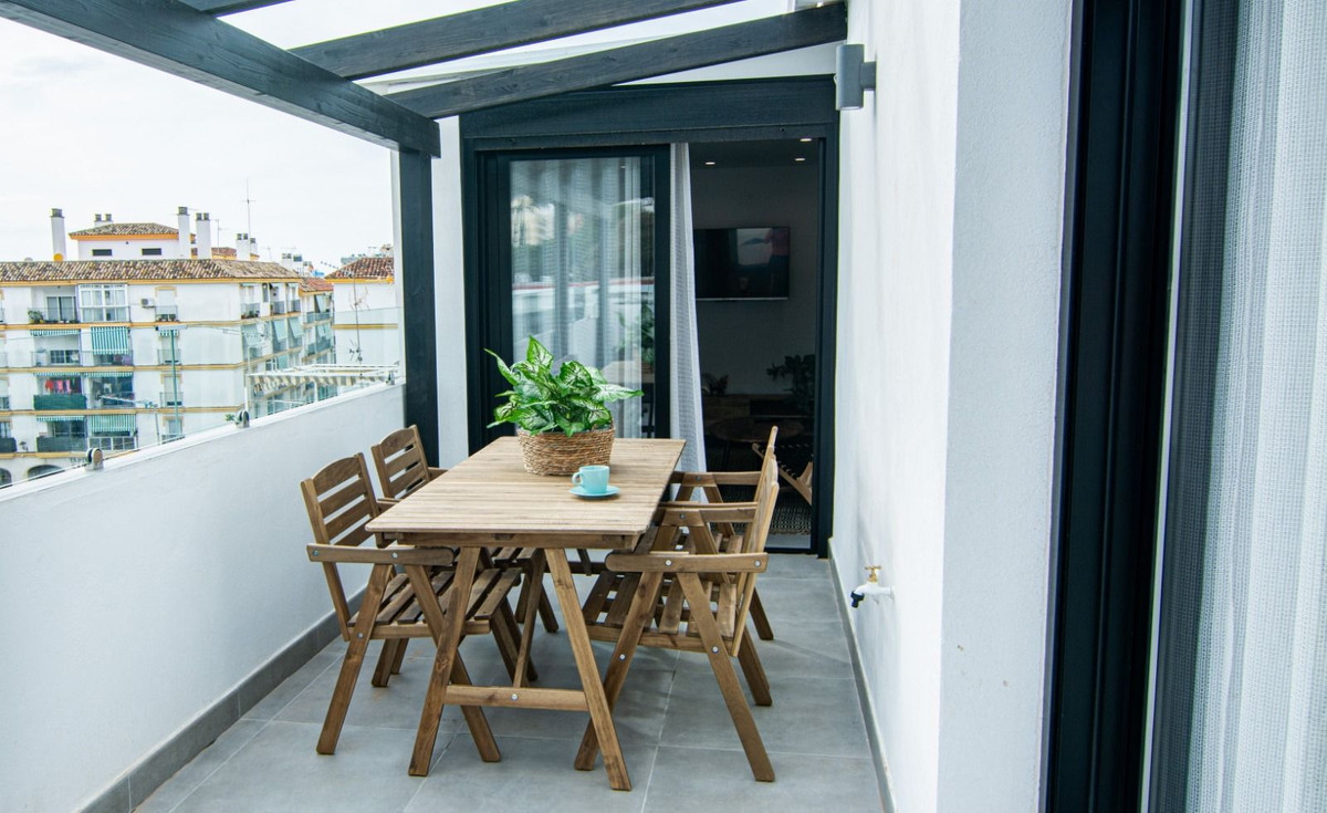 35b52291c96e73ba9dd6e38b6435995e - 1