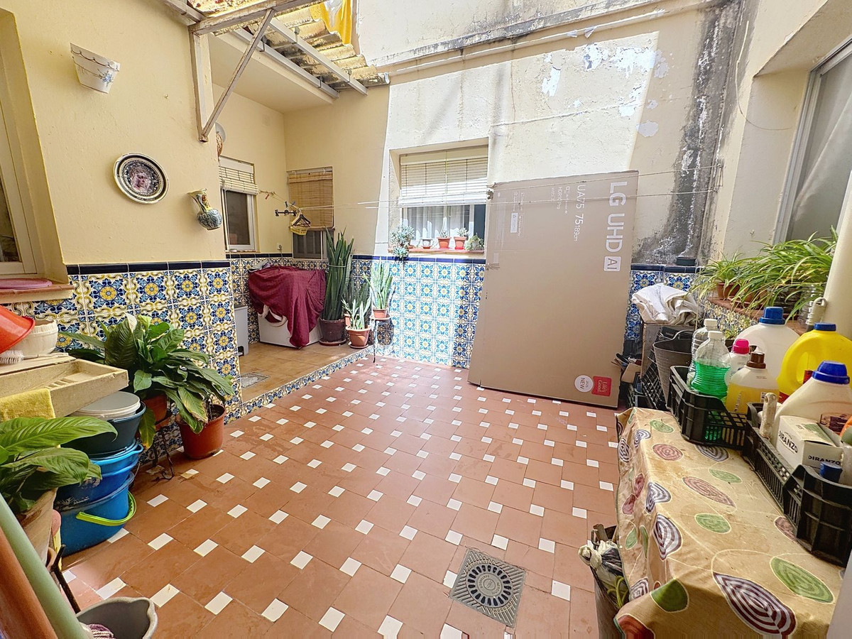 35cf8e0096715c38246433f4ff408fe8 - 13