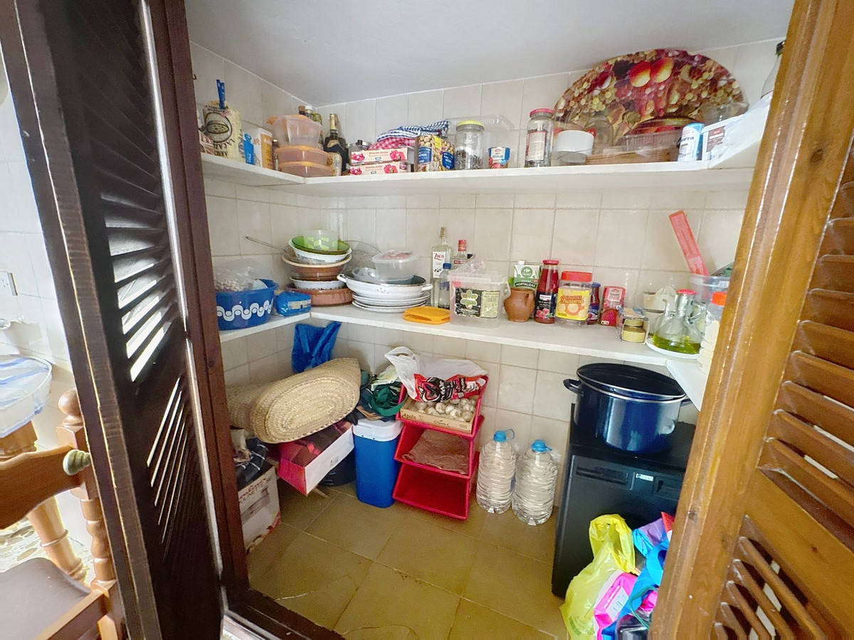 35cf8e0096715c38246433f4ff408fe8 - 15