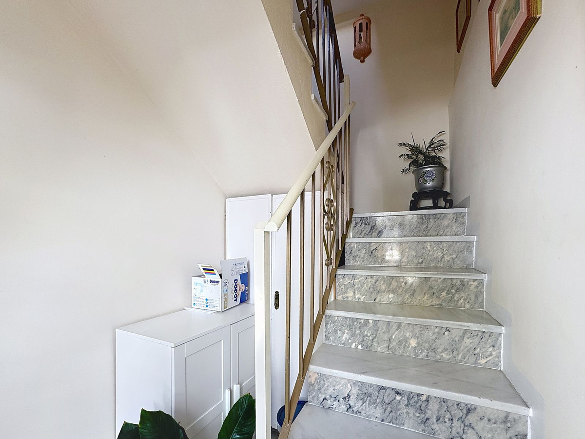 35cf8e0096715c38246433f4ff408fe8 - 16