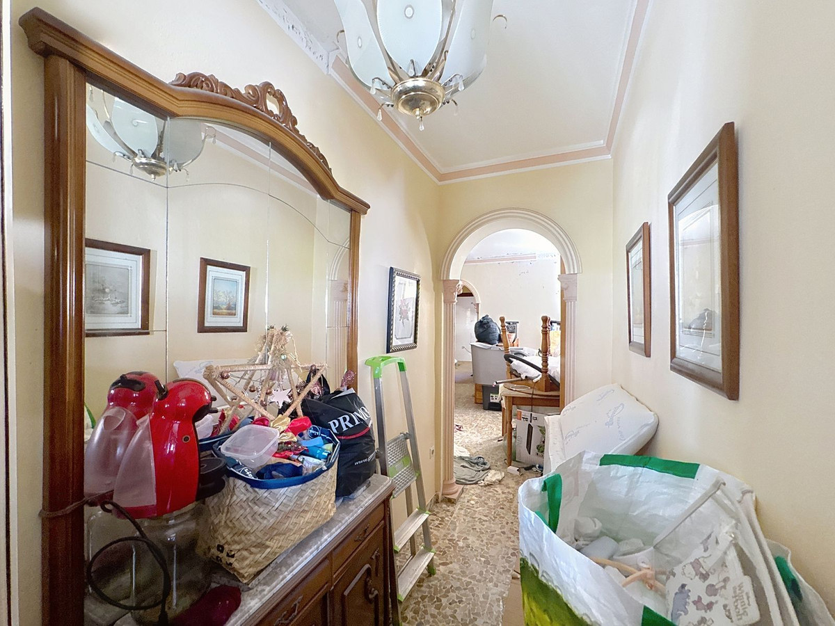 35cf8e0096715c38246433f4ff408fe8 - 17