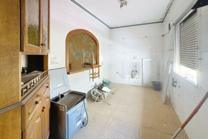 35cf8e0096715c38246433f4ff408fe8 - 18