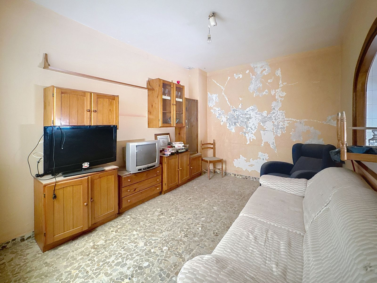 35cf8e0096715c38246433f4ff408fe8 - 19