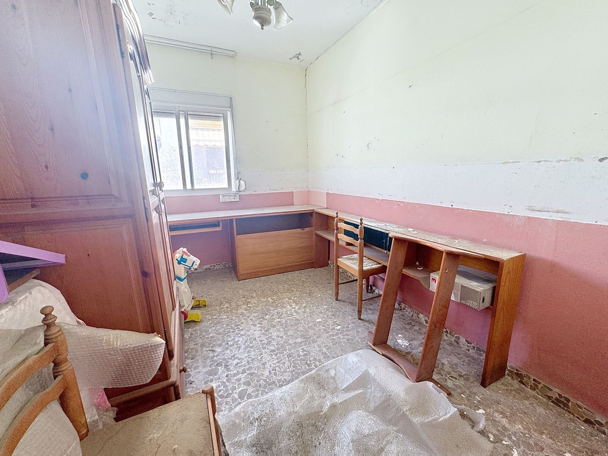 35cf8e0096715c38246433f4ff408fe8 - 24