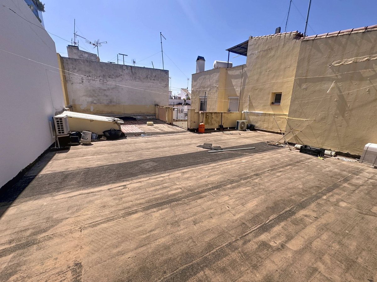 35cf8e0096715c38246433f4ff408fe8 - 27