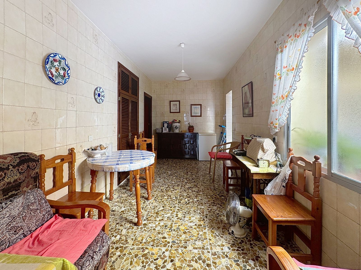 35cf8e0096715c38246433f4ff408fe8 - 8