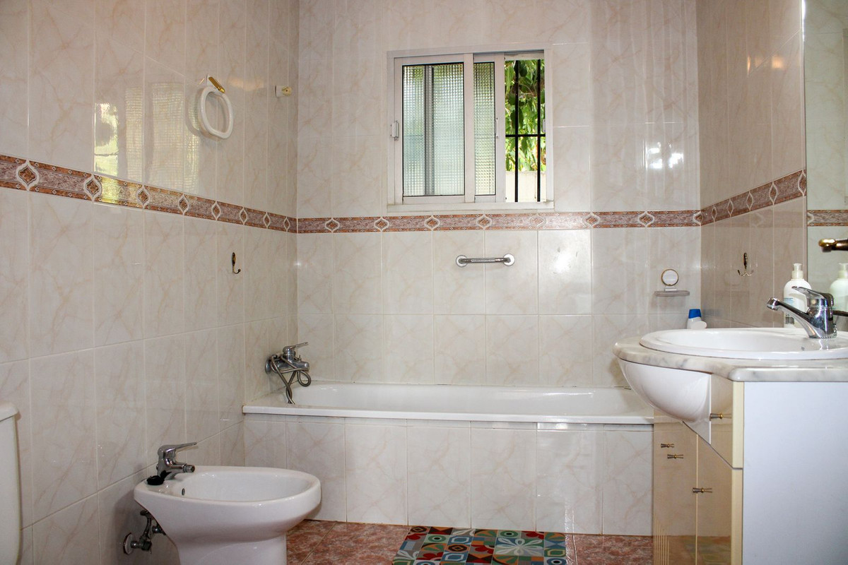 35d224659d80d92fa6411d3d5c190506 - 19