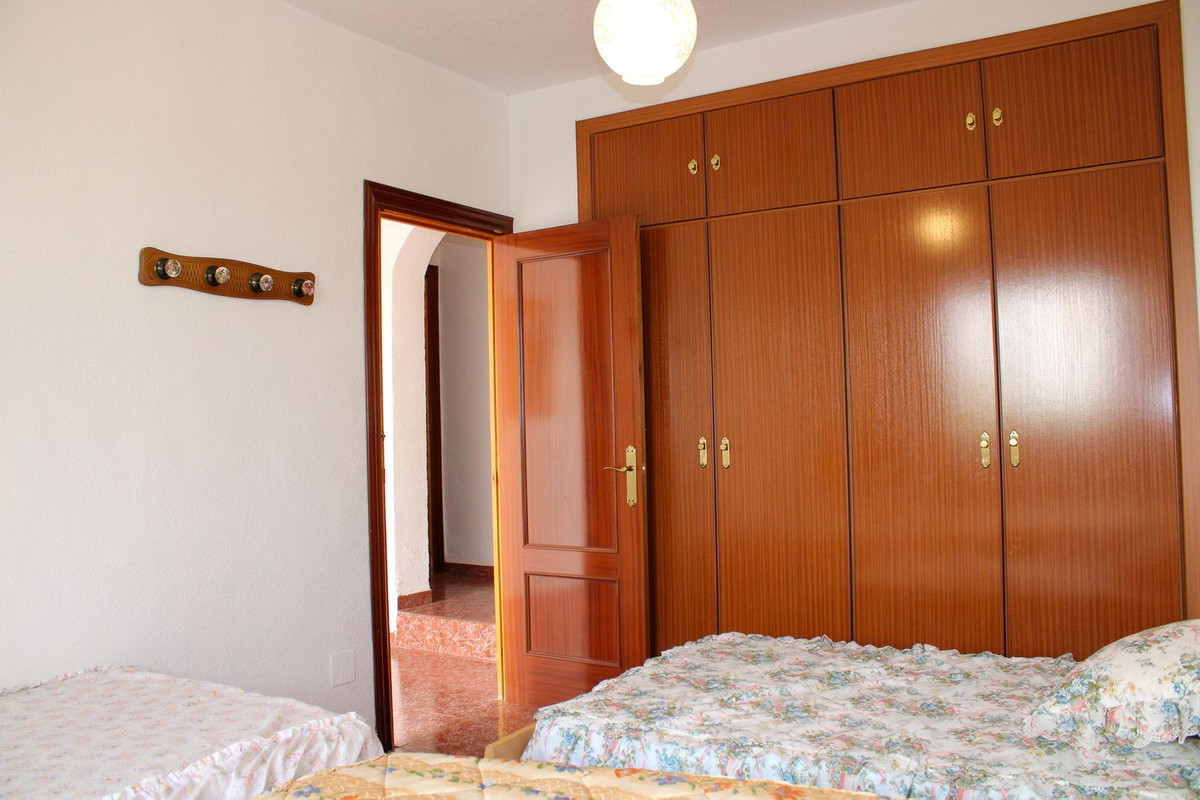 35d224659d80d92fa6411d3d5c190506 - 25