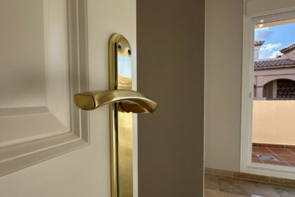 35ffb00299915630054308a362136041 - 20