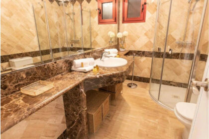 366c4a3e2cafcedc8d47b83fd807a2a2 - 19