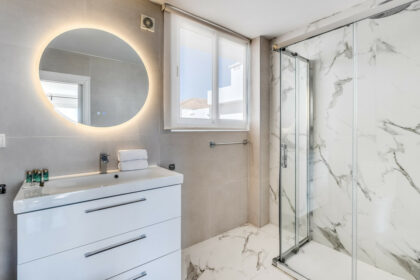 373caafde7799ece79c073935fc47d26 - 18