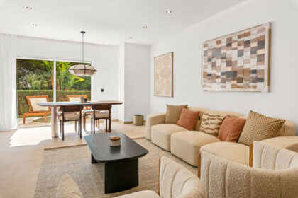 374ff6d26394b322e18ba53510af295e - 12