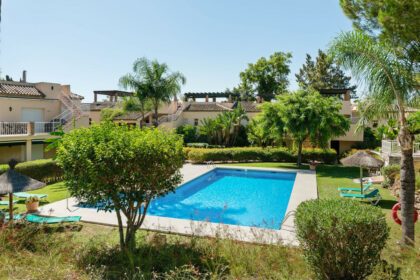 374ff6d26394b322e18ba53510af295e - 32