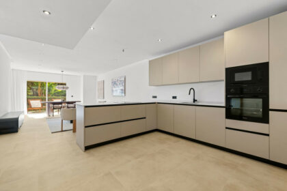 374ff6d26394b322e18ba53510af295e - 6