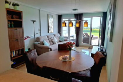 37bf9773df5468d9eeb4e19025b184fd - 11