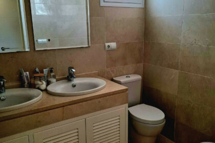 37bf9773df5468d9eeb4e19025b184fd - 13