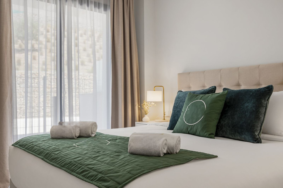 37c98639ca9861262ad9d3138cde9490 - 25