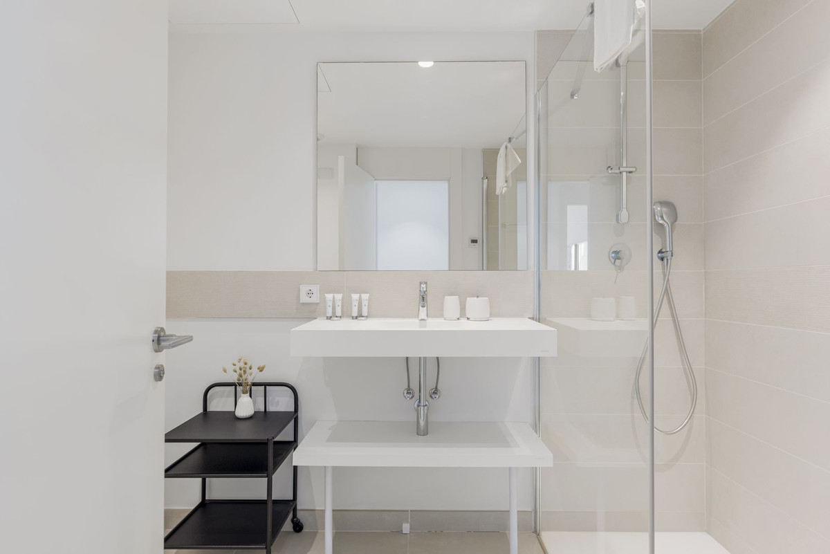 37c98639ca9861262ad9d3138cde9490 - 26