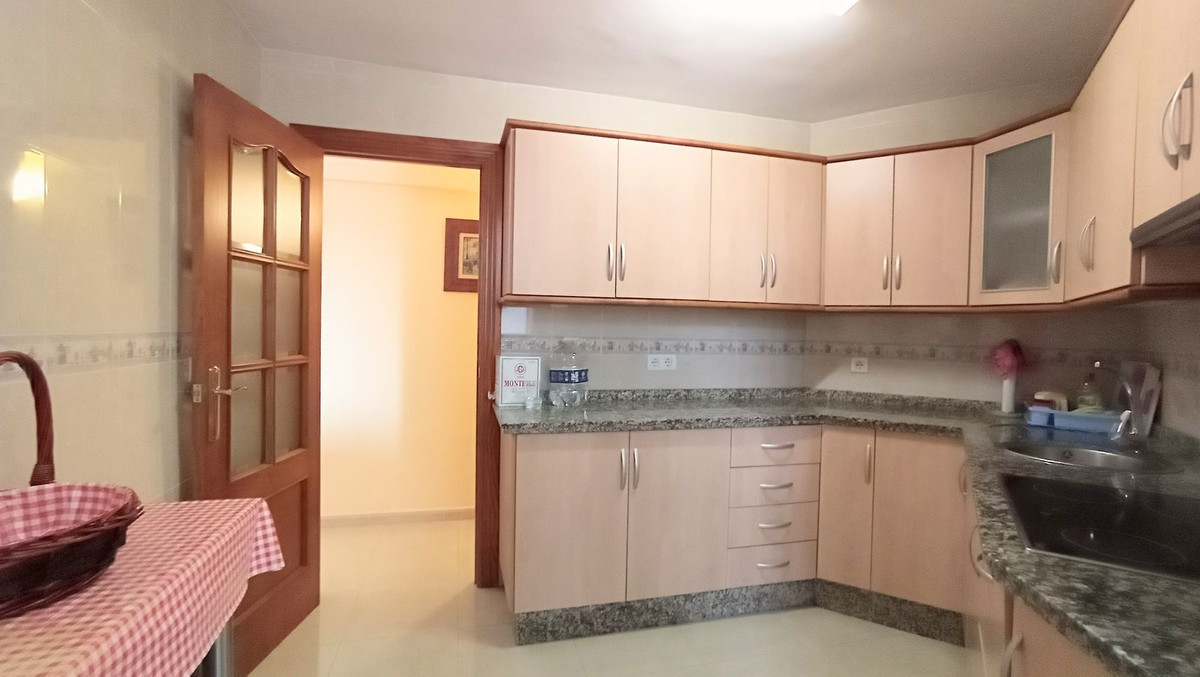 37cce822ce5d71ff34d10f7abde8229f - 3