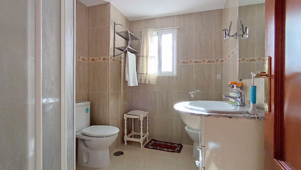 37cce822ce5d71ff34d10f7abde8229f - 7