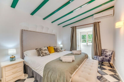 37f007a5cbb3e0cb664b347631ed2c1a - 10