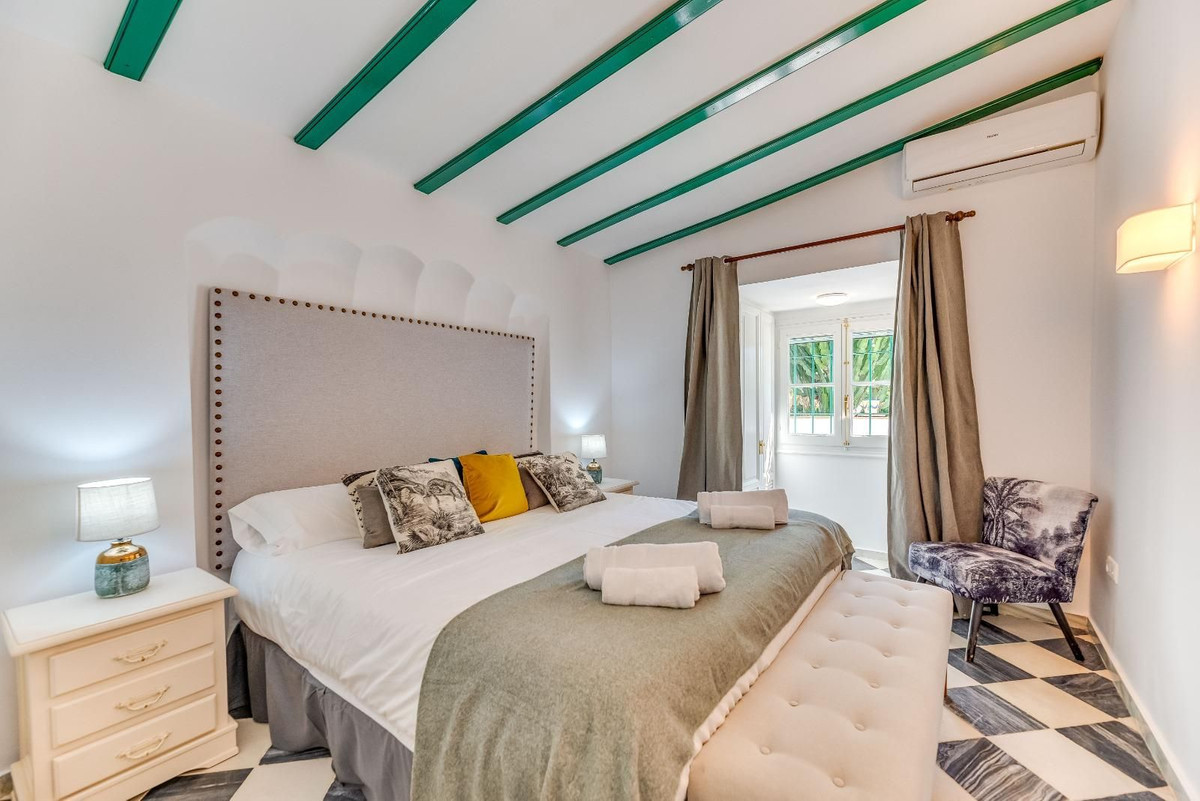 37f007a5cbb3e0cb664b347631ed2c1a - 10