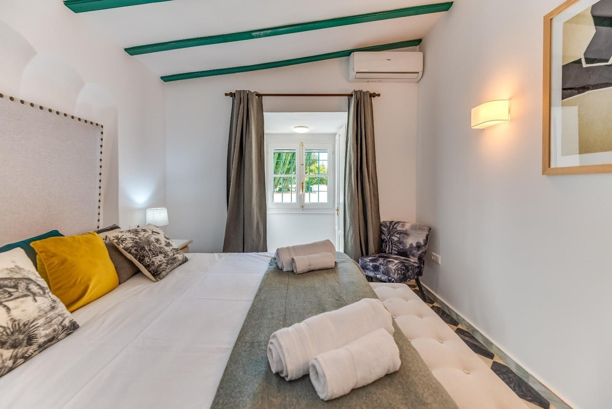 37f007a5cbb3e0cb664b347631ed2c1a - 11