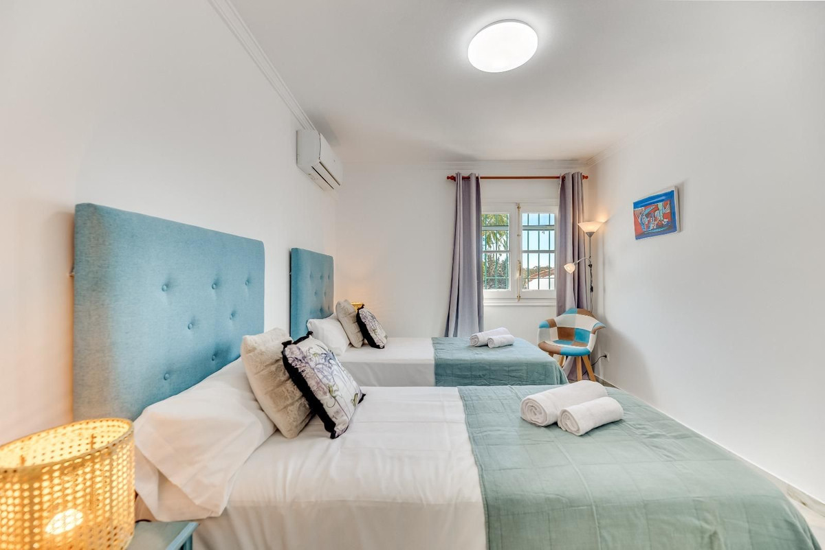 37f007a5cbb3e0cb664b347631ed2c1a - 17