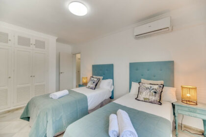 37f007a5cbb3e0cb664b347631ed2c1a - 18