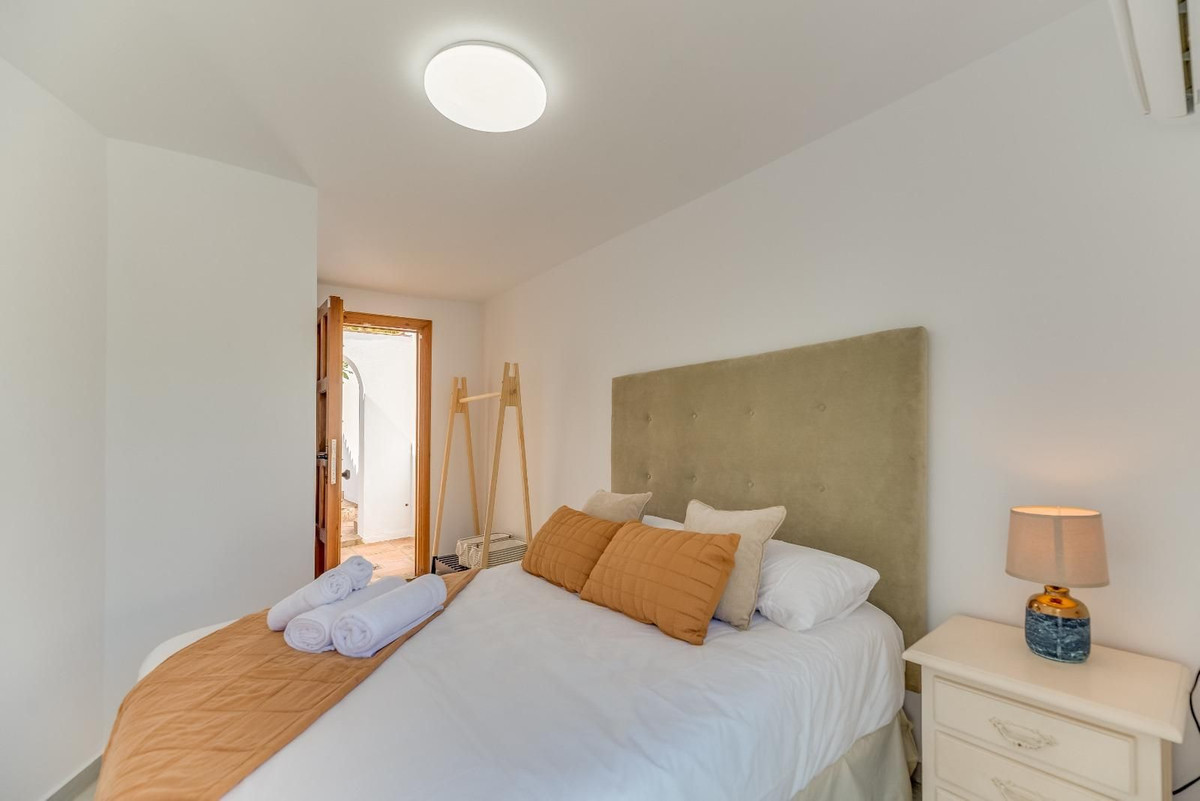 37f007a5cbb3e0cb664b347631ed2c1a - 21