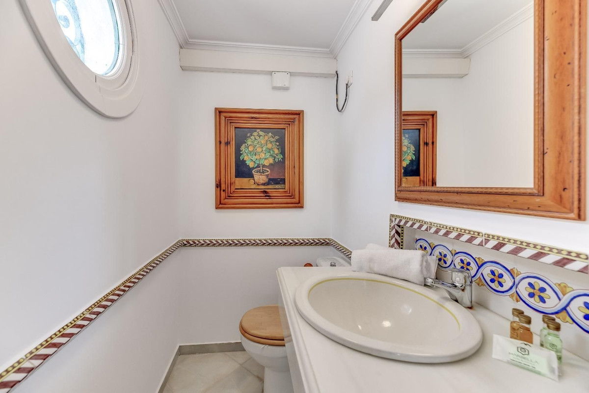 37f007a5cbb3e0cb664b347631ed2c1a - 30