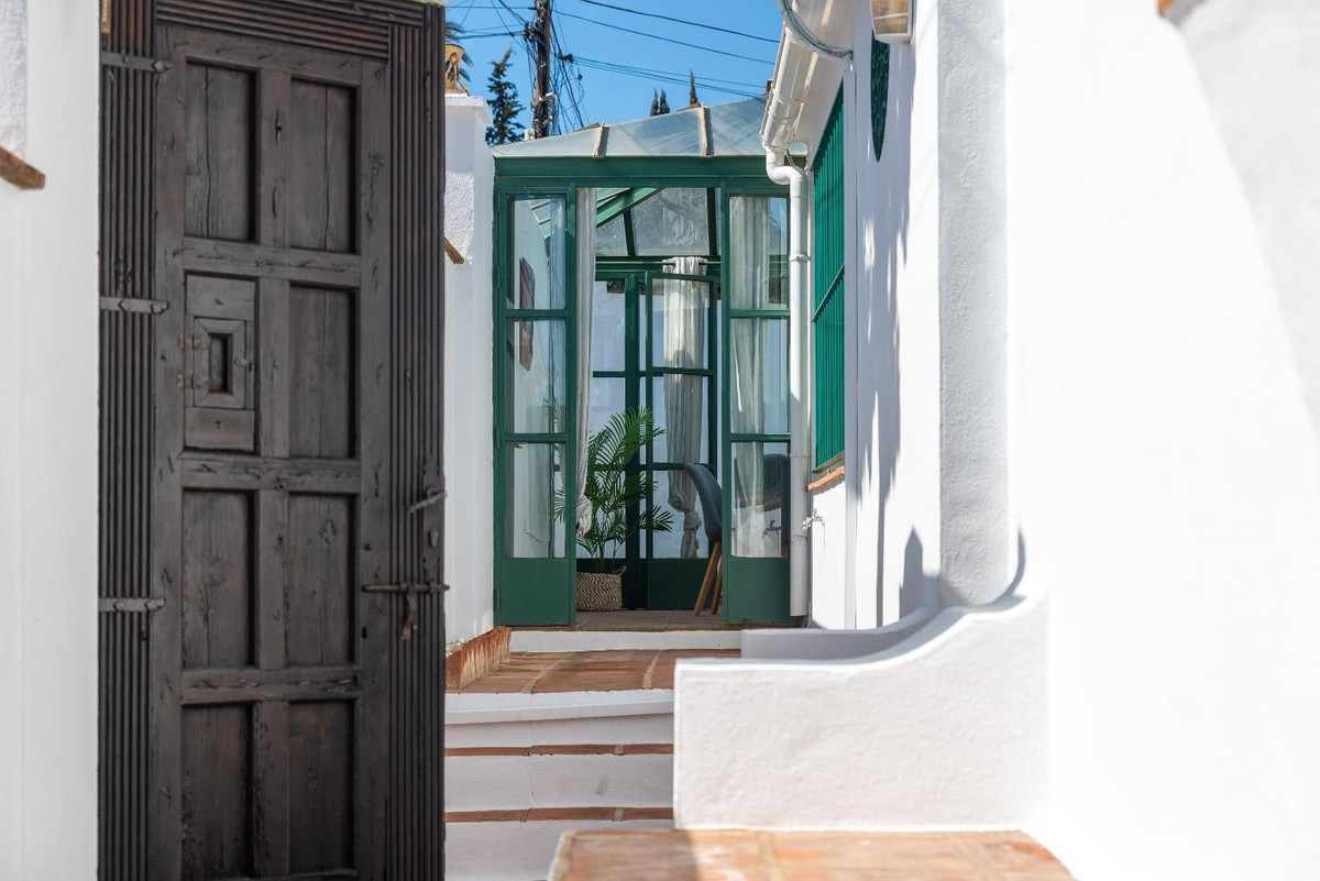 37f007a5cbb3e0cb664b347631ed2c1a - 50