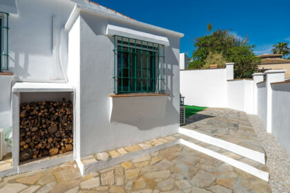 37f007a5cbb3e0cb664b347631ed2c1a - 51