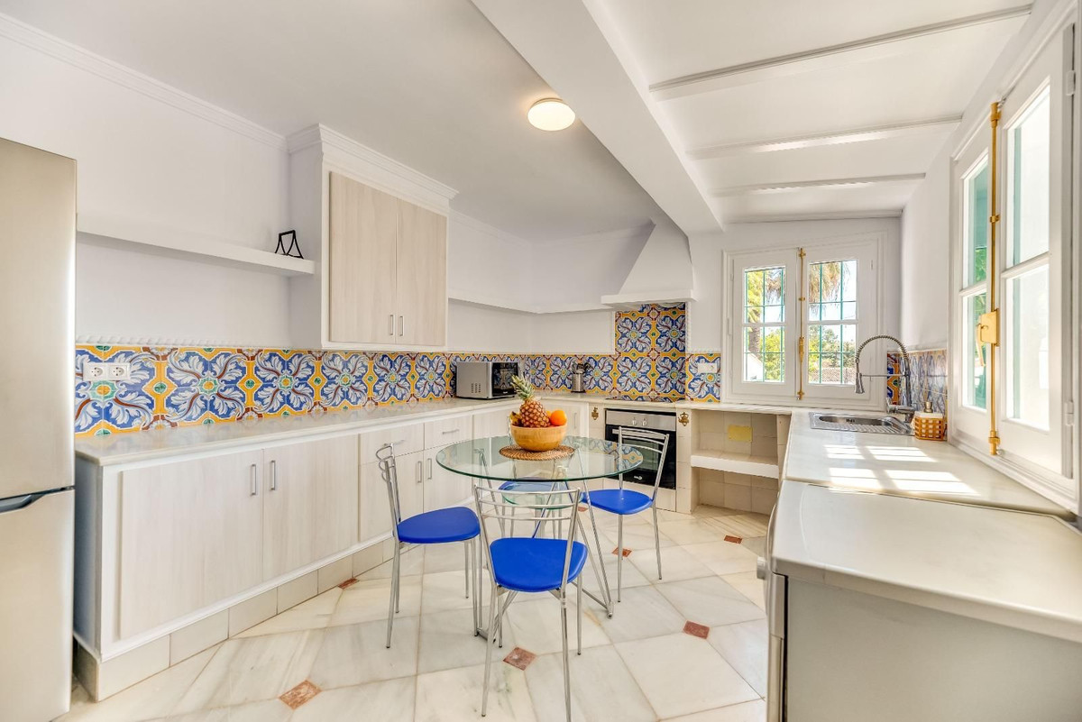 37f007a5cbb3e0cb664b347631ed2c1a - 8